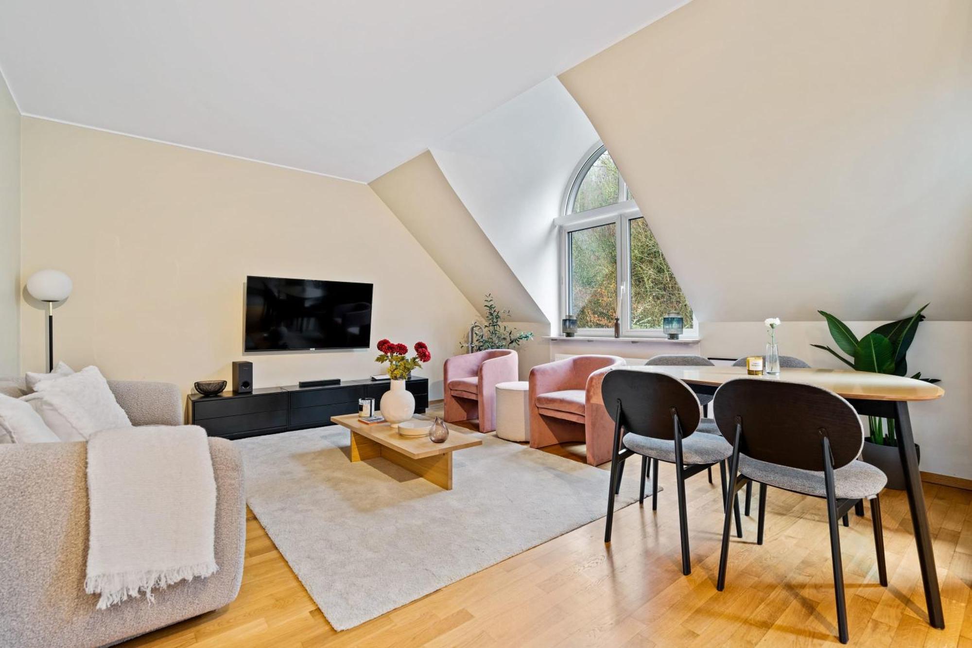 Chic 2Br Stay In Luxembourg With Free Parking Экстерьер фото